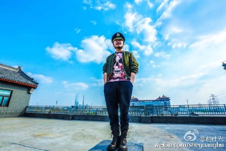 服装设计师胡社光