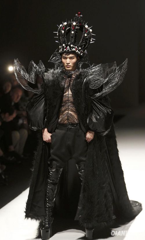 带有强烈暗黑元素的设计