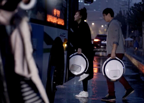 京东众筹999元起 Segway&Ninebot单轮平衡车发布