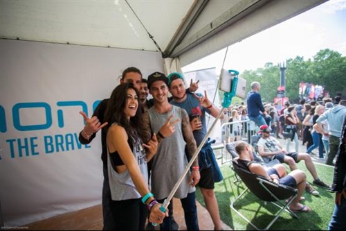 FISE巡回赛 荣耀配件大受欢迎 