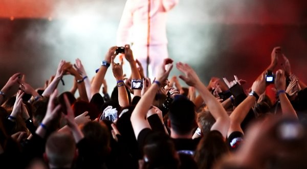 苹果iPhone阻止拍照，是否是在&ldquo;高尚地自杀&rdquo;？