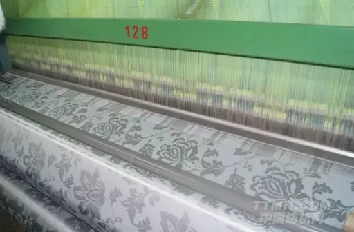 300年前的自动提花编织机技术沿用至今