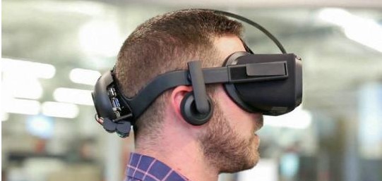 Oculus一周年的成绩单 VR开发者如何评价？