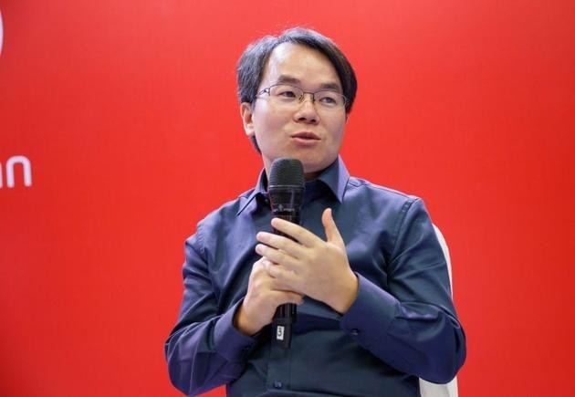 （雷锋网注：锤子CTO吴德周）