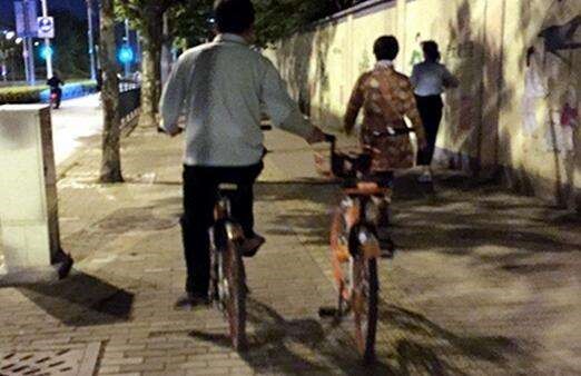 红包车大战，究竟是行业闹剧还是第二梯队的机会？        