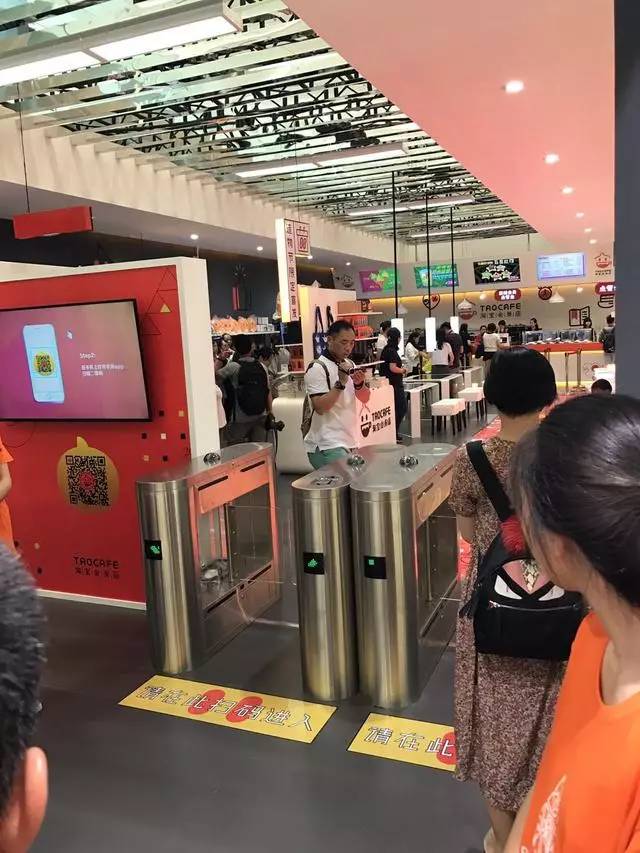 想要替代人力的无人超市，可能并不划算        