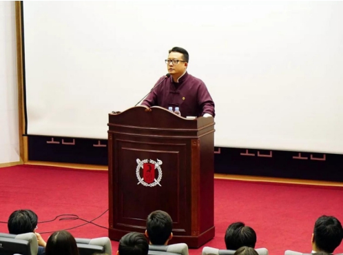 韦杰:从道、慈、天阐释中国汉字的方法论