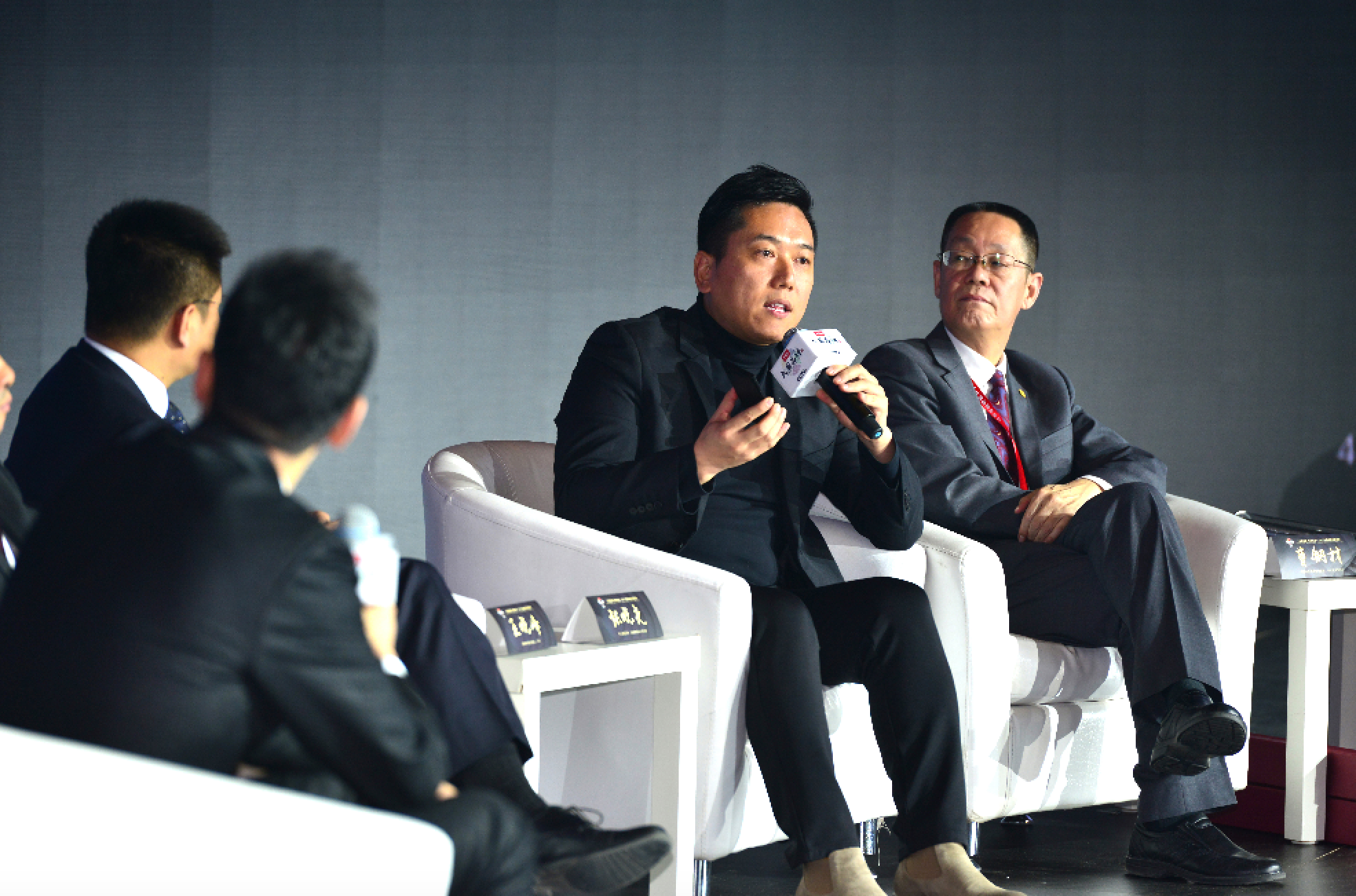 TCL亮相大国品牌年度峰会 出海最好的时代已