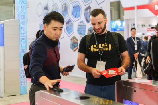 闪耀IWF,勤鸟运动健身SaaS+IoT+AI方案惊艳亮