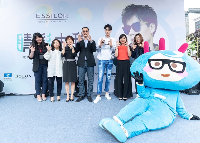 国民初恋胡一天空降网易考拉旗舰店 开启依视