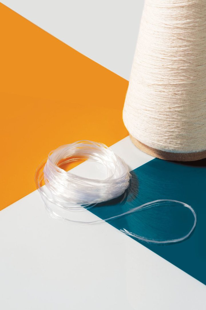 阿迪达斯用垃圾做了 50 件卫衣