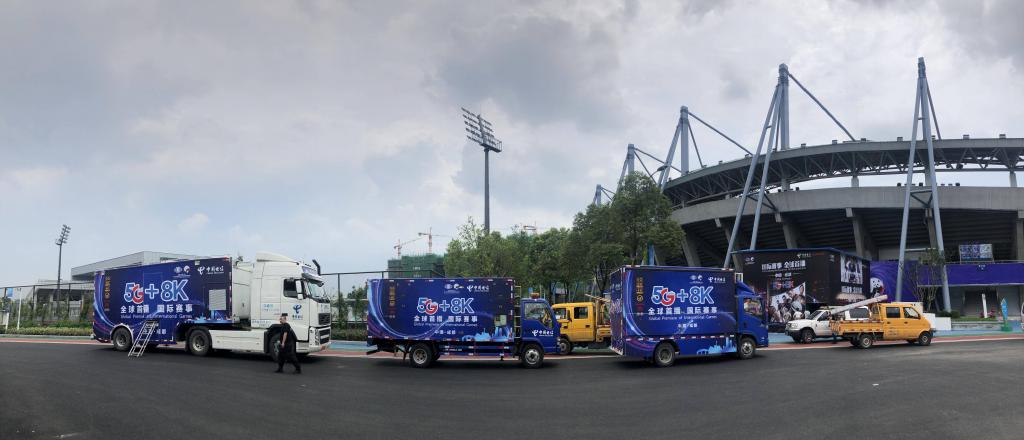 我在富士康体验了夏普的 8K 电视,除了「裸眼 3D」还有这些值得期待