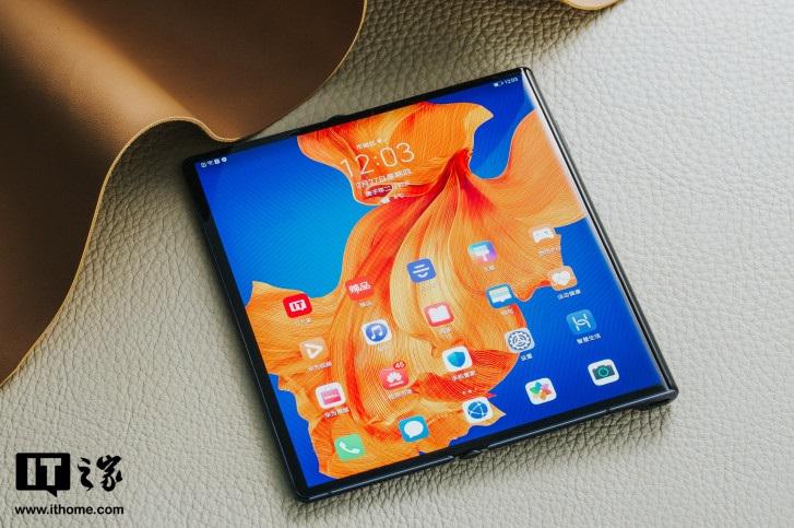 ifixit 拆解华为 mate xs 折叠屏:得分 2 分,电池粘得
