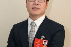 姚劲波两会建议：扶持中小企业 做好线上职业培训
