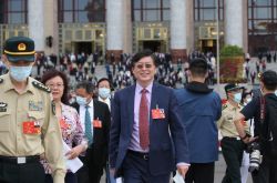 杨元庆：中国的产业链优势不是谁想搬就能搬走的