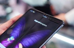 ���� Galaxy Z Fold2 �۸�й¶ Լ������� 16383 Ԫ