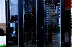 �ذ����ҹ���ѧ�ҳɹ�����ȫ����Ԫ��ģ�������Լ����