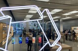 iPhone 12 �����û��ɡ�С���󡱣����źŹ��ϡ���ǹ������