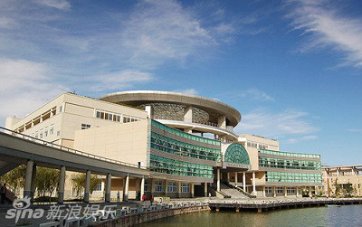 慈善家邵逸夫去世，为中国众多高校留下逸夫楼| jiaren.org