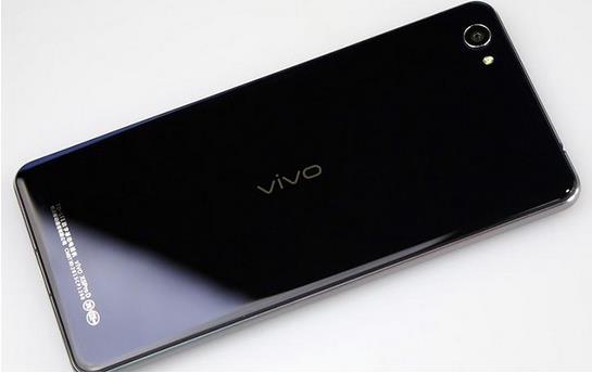 其中"眼球识别技术"就是vivo x5pro应用于保障用户手机安全的一项黑