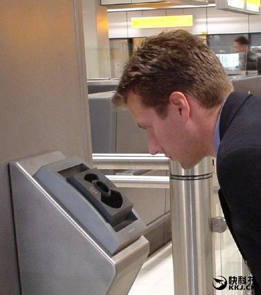 难以置信!苹果密谋新一代iPhone:内置虹膜识别