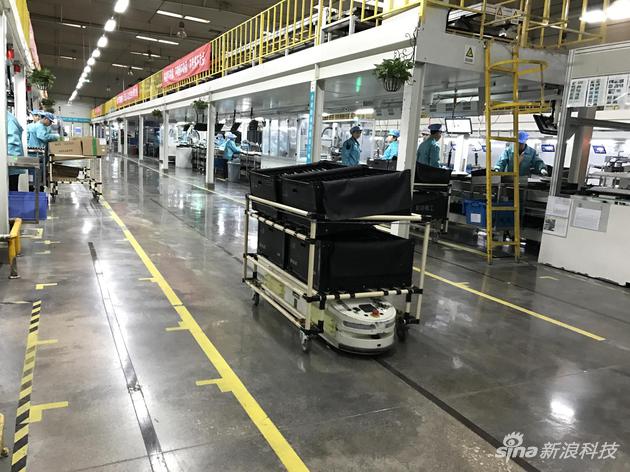 PCBI自动卡合机器人