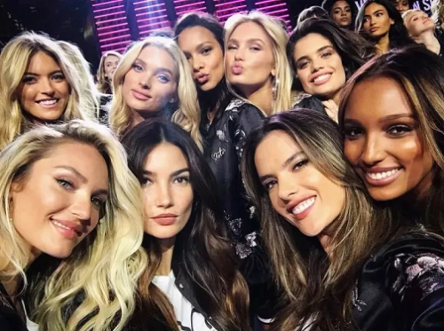 oppor11s成为2017维密时尚秀指定用机