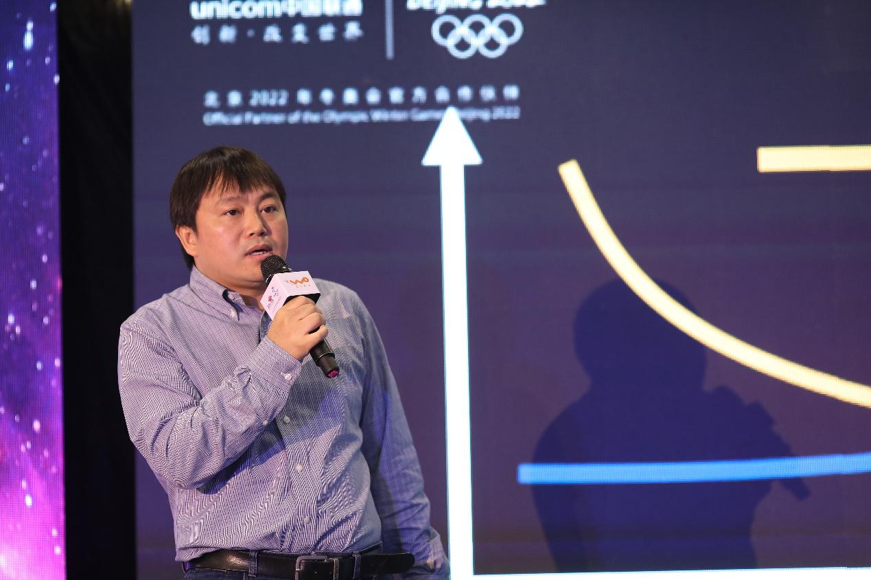 华为穿戴产品总监周陶陶先生会上还进行了趣味抽奖,以体验huawei