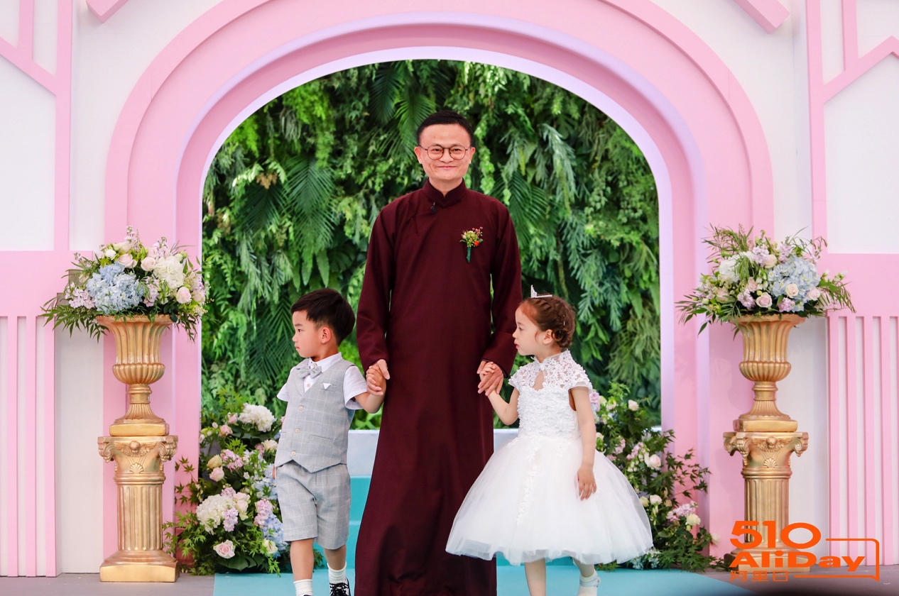 macintosh hd:users:liran:downloads:马老师证婚图片:7.jpg