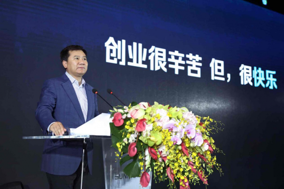 张近东为何如此看重县镇市场看苏宁零售云的发展就知道了(图1)