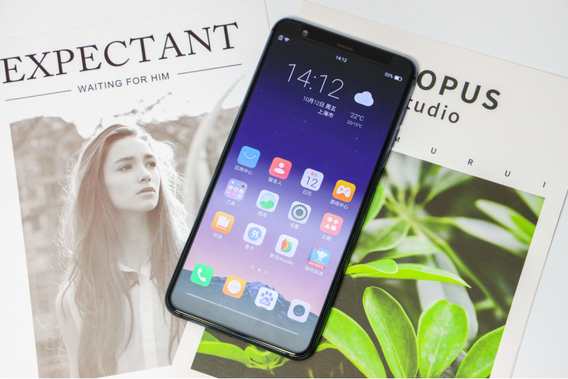 海信双屏手机a6另一面唤醒你对阅读的激情