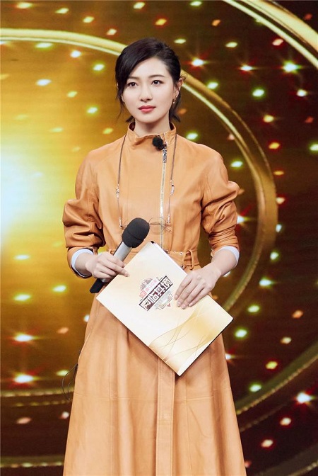 会演戏会穿搭宝藏女孩万茜却为ta着迷