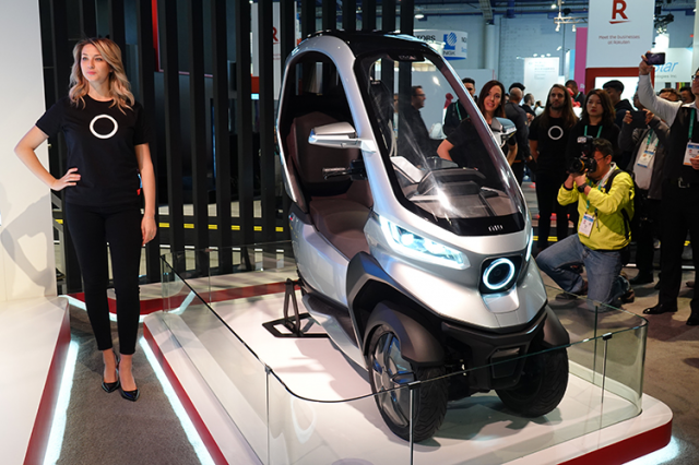 小牛电动发布首款自动驾驶电摩tqi,引领未来十年城市出行