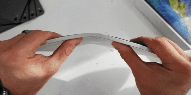 ipadpro2020又被轻易地掰弯了