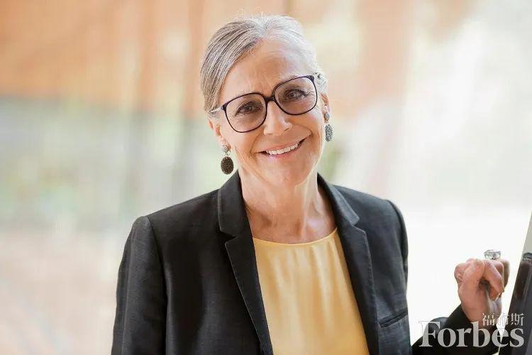 美元,增长 36 亿美元国籍:美国财富来源:沃尔玛13,罗伯 · 沃尔顿身家