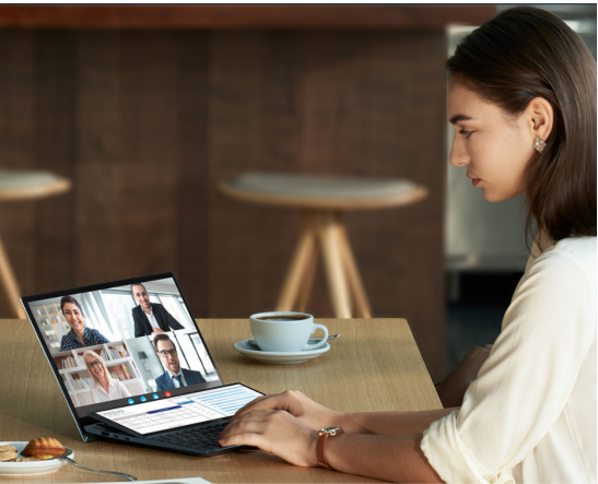 职场如秀场 灵耀x双屏助力新年开工季