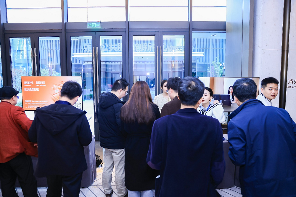 1761882357493377.png 图片2.png