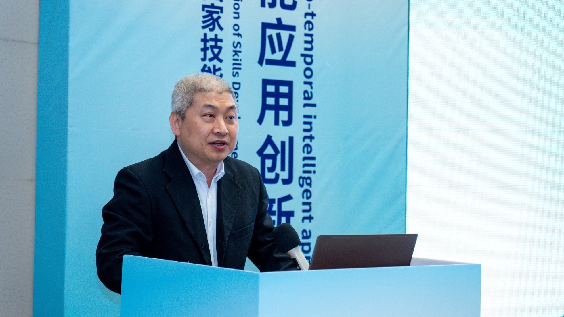 1765261353565158.jpg 1765261353565158.jpg