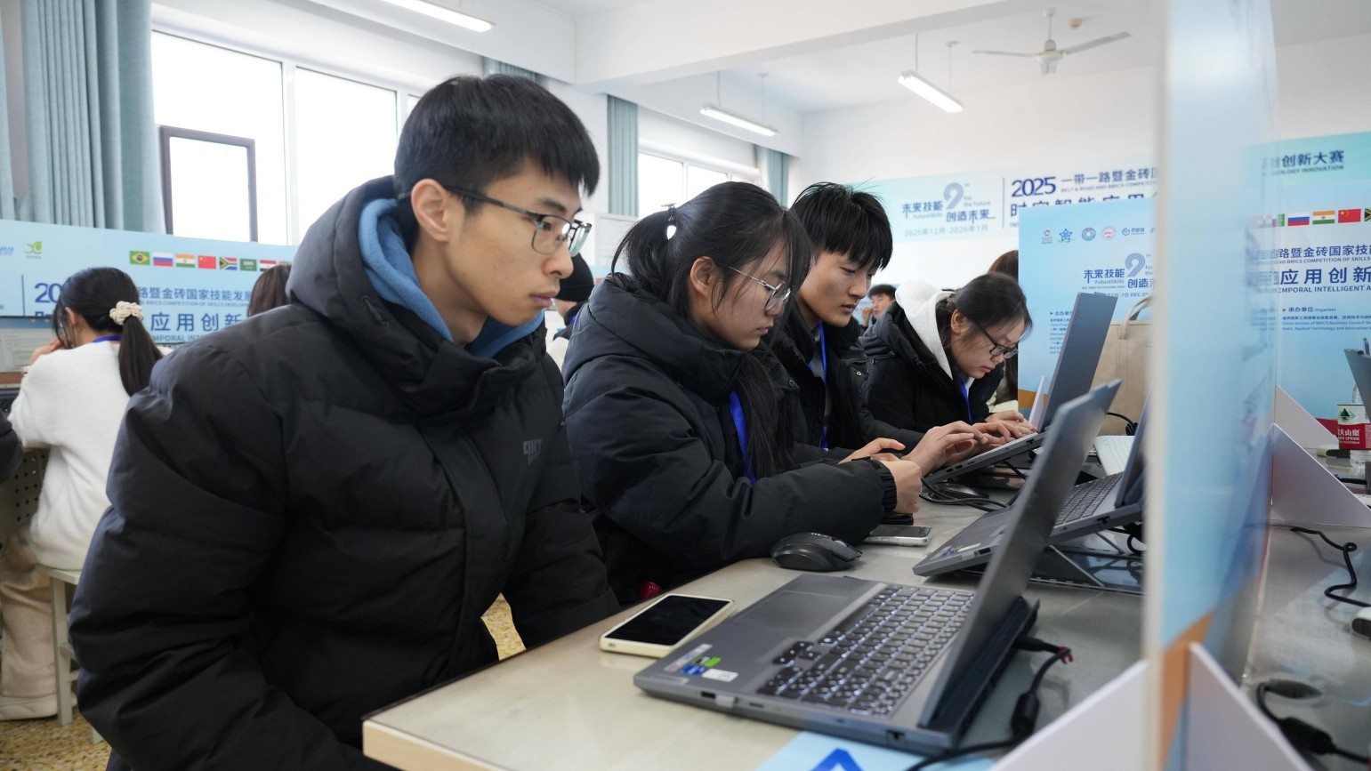 1765261137431164.jpg 1765261137431164.jpg