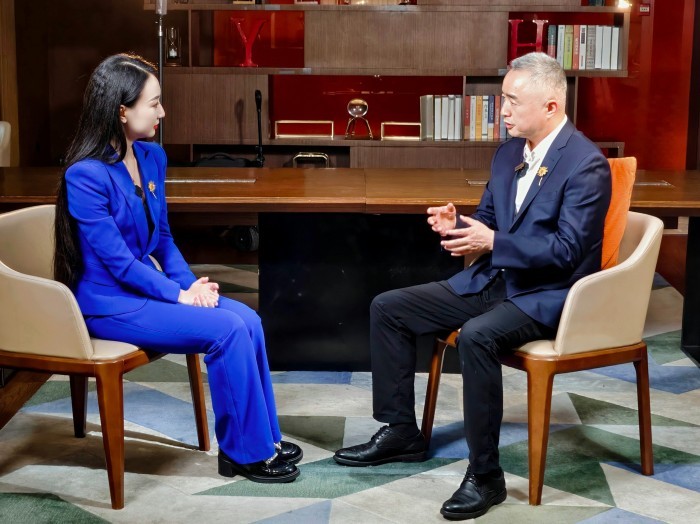1788059446186880.jpg 朱军岷在中国新电商大会上接受央视、吉林卫视等多家媒体采访2.jpg